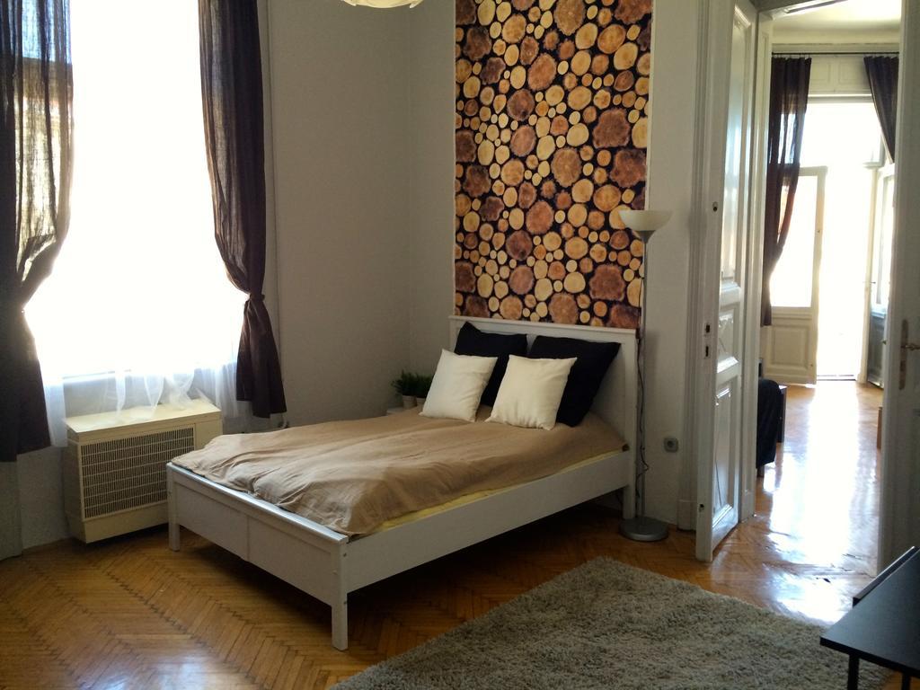 Budget Apartment By Hi5 - Oktober 6 Str 4 Budapest Exterior photo
